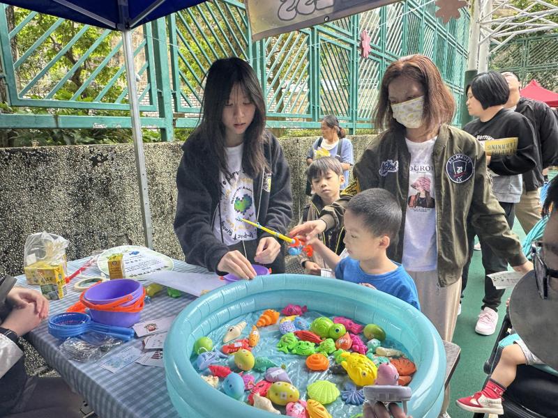 DS5 Service Learning Program: Second Activities
